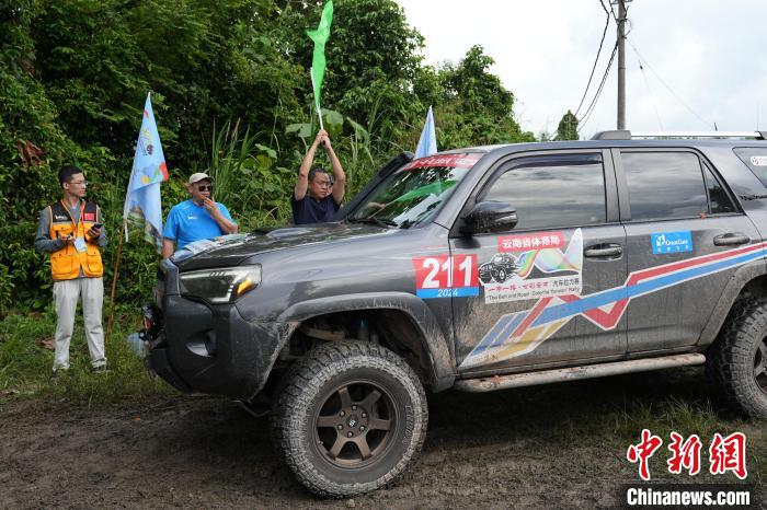 中马赛车手雪兰莪雨林穿越赛携手竞技，以赛会