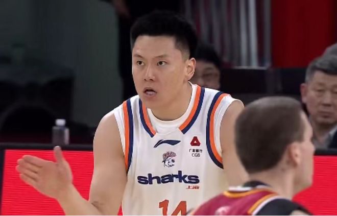 上海双杀山西豪取11连胜重返榜首