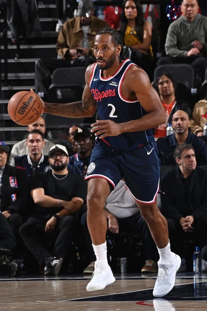 快船绝地反击逆转步行者 伦纳德带伤绝杀定乾坤