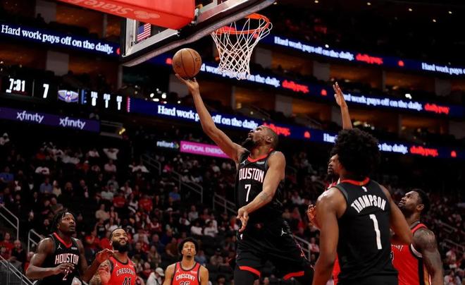 火箭绝杀鹈鹕登顶西部第三 杜兰特准绝杀+阿门准