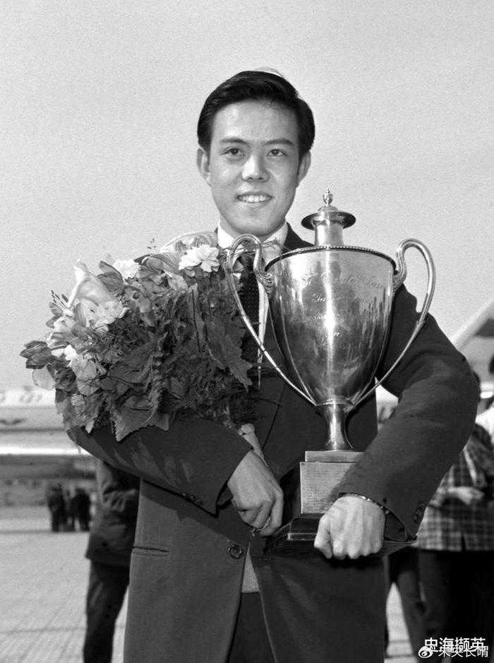 一代乒乓天才容国团悲剧陨落，时代洪流中留下