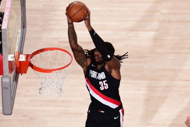 威廉姆斯爆发助开拓者掀翻快船 西部排名战升级